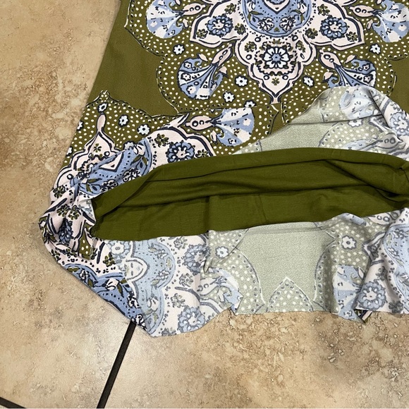 Free People Women’s Green Paisley Bohemian Earthy Mini Dress V Neck Size Large - Picture 9 of 9